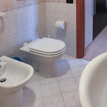 Apartment Locazione Turistica Rossa E Gialla - Laz179 Lazise
