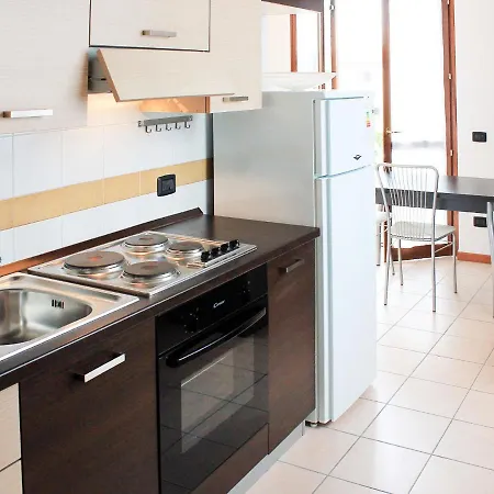 Locazione Turistica Rossa E Gialla - Laz179 Apartment